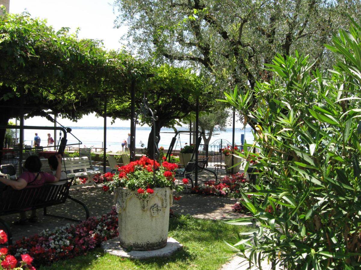 Hotel Giardino Sirmione Luaran gambar