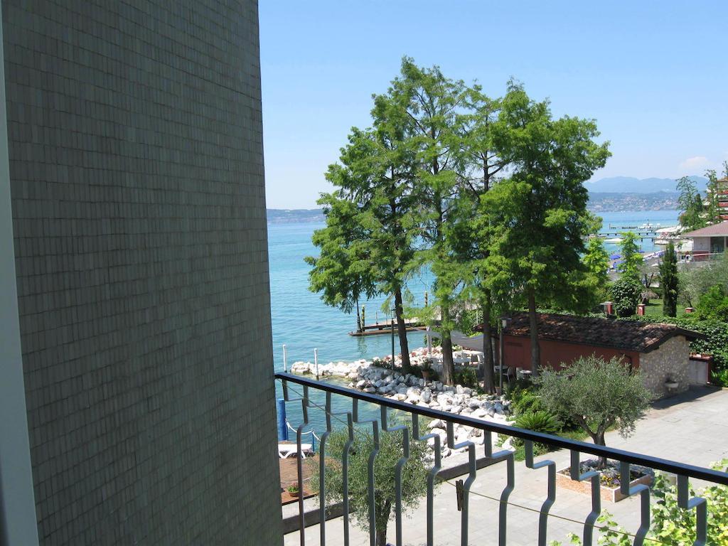 Hotel Giardino Sirmione Luaran gambar