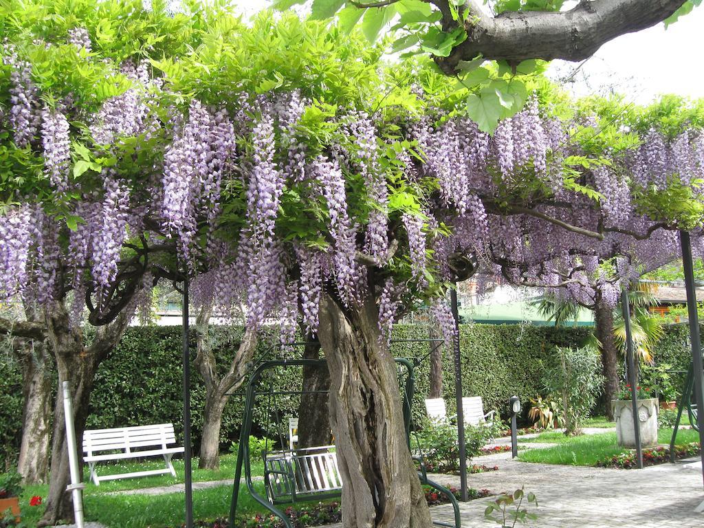 Hotel Giardino Sirmione Luaran gambar